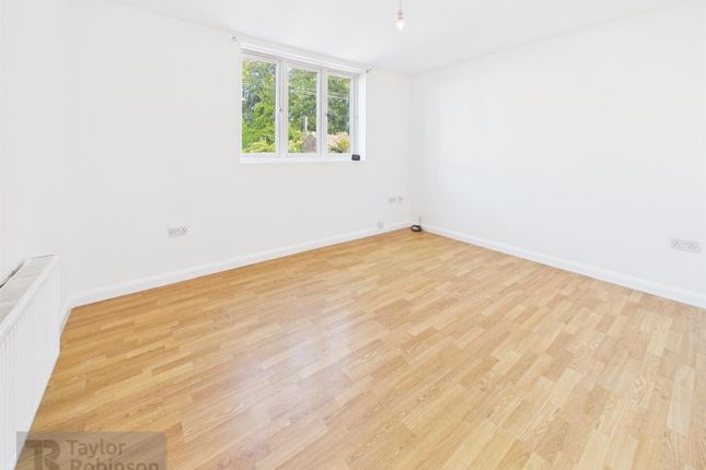 2 Willowmead House, Portland Road, Dorking photo 3