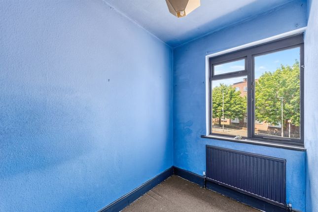 660a, Garratt Lane, London photo 4