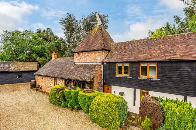Thumbnail Detached house for sale in Newchapel Road, Lingfield