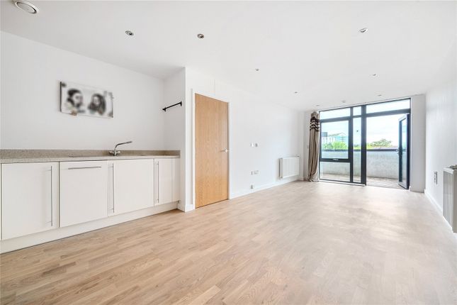 2-bed flat on Flat 10, Powell House, 4, Dunstan Mews, Enfield, £325,000