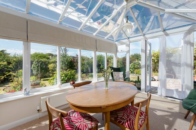 22 Cliff Avenue, Herne Bay photo 2