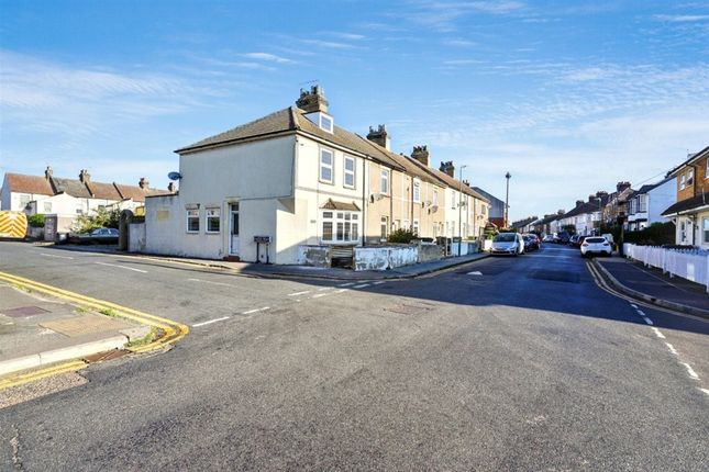 128, Church Road, SWANSCOMBE photo 4