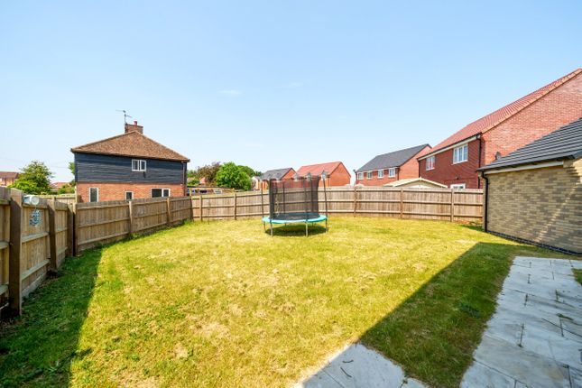 2, Tony Worth Close, Spalding photo 4