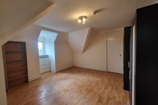 Flat C, 153-155, Uxbridge Road, Hanwell photo 2