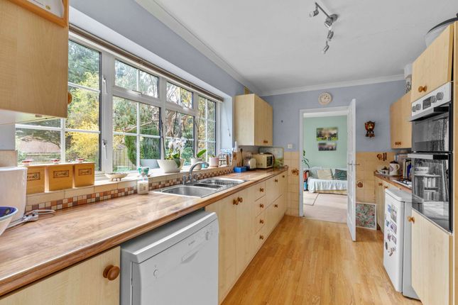 4 Beech Park, High Wycombe photo 4