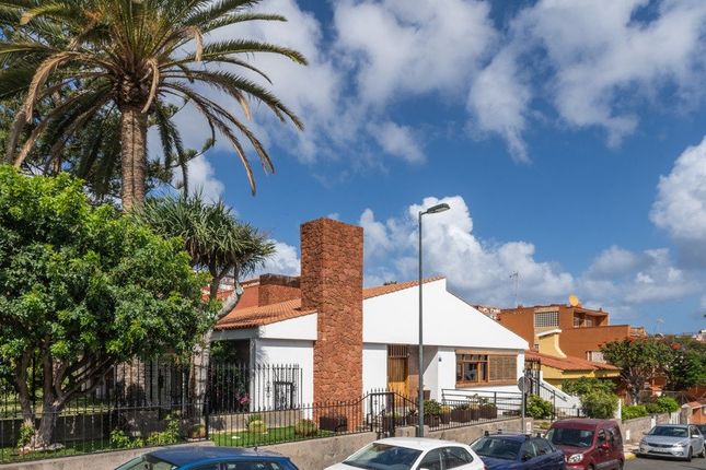 Thumbnail Villa for sale in Las Palmas De Gran Canaria, 35001, Spain