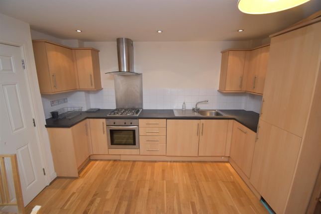 Flat 1, 1, Whites Row, Kenilworth photo 4