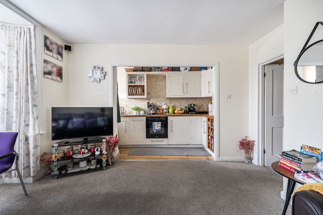 Flat 5, Northgate Lodge 2-4 City Road, Winchester photo 4