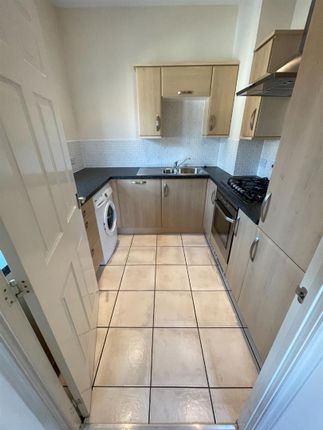 11, Mycroft Road, Swindon photo 4