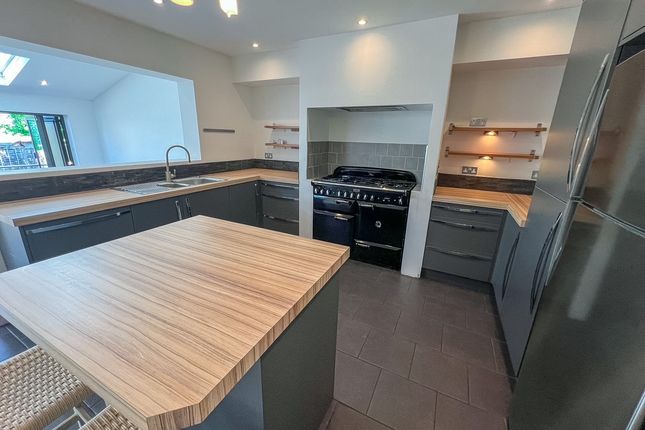 Esher Road, East Molesey photo 4