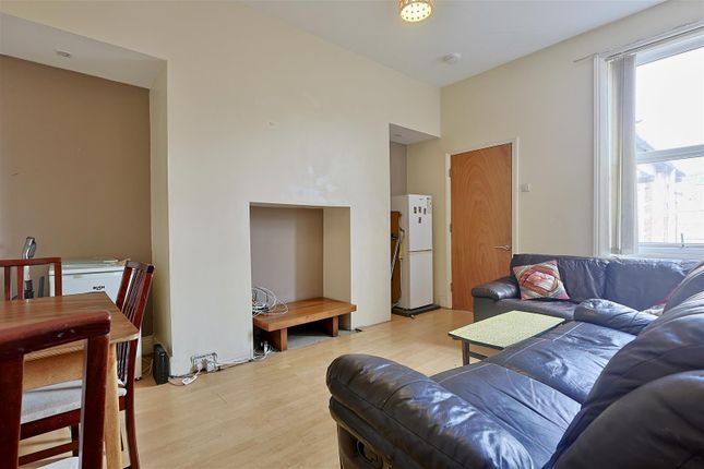 Hazelwood Avenue, Newcastle Upon Tyne photo 2