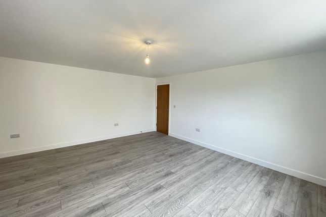 Flat, 14 Copenhagen Row, Wellington Way, Waterlooville photo 5
