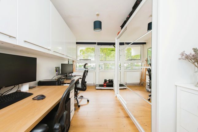 Flat for sale in Rosenau Road, Battersea