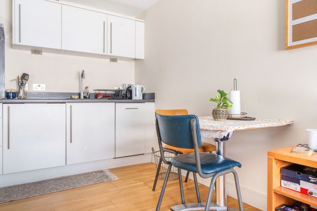 Flat for sale in New Marchants Passage, Bath, Somerset