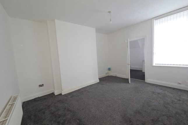 Living Room.Jpg