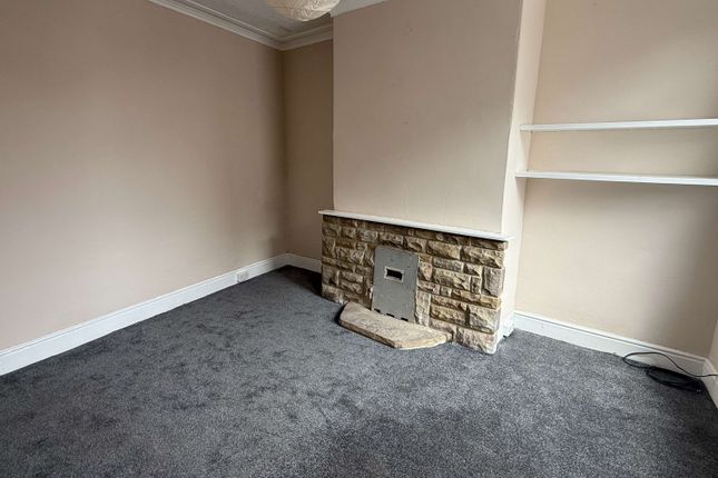 27, Barden Mount, Leeds photo 2
