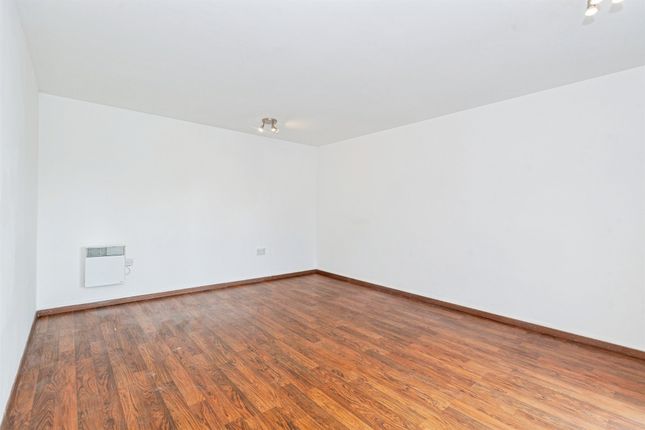 Flat 58, Foundry Court, Mill Street, Slough photo 3
