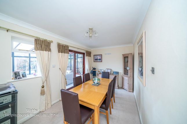 15, Bishops Grange, Rugeley photo 4