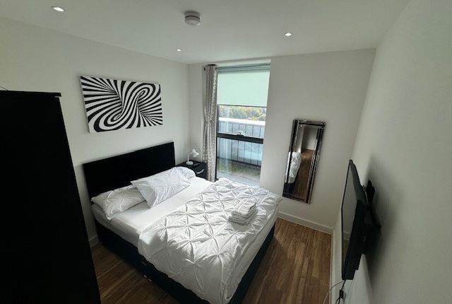 Apartment 806a, 1 Pomona Strand, Manchester photo 5