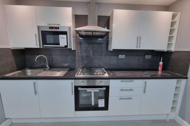 Stephany Court, Harpenden Road, London photo 2