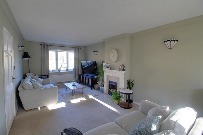 3, Limekiln Grove, Gloucester photo 3