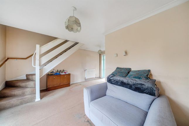 3, Venus Close, Wokingham photo 2