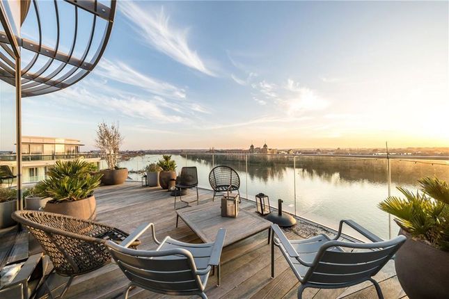 Thumbnail Flat for sale in Goldhurst House, Parr's Way, Bishops Park