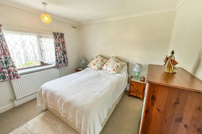 104, Rowlett Road, Corby photo 4