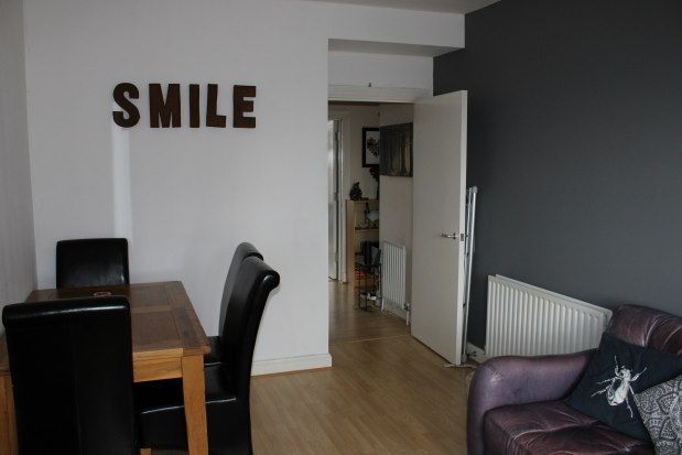 Flat to rent in Love Street, Paisley