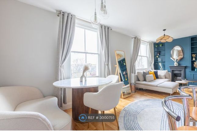 Flat, The Chase, London photo 3