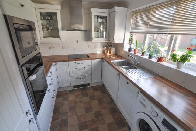 25, Victoria Place, Wimborne photo 2