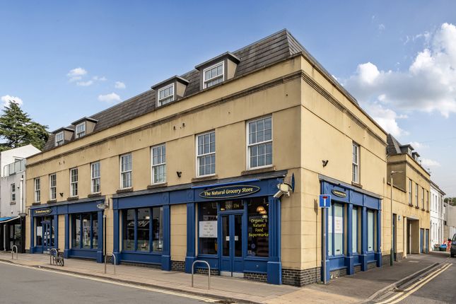 1361874-1-68Deb91...