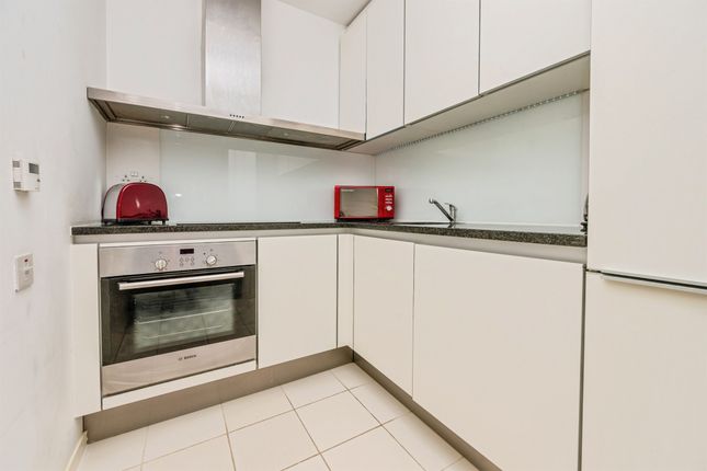Apartment 1807, The Cube East, 200, Wharfside Street, Birmingham photo 2