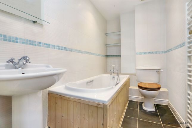 Town house for sale in Oxendown, Meonstoke