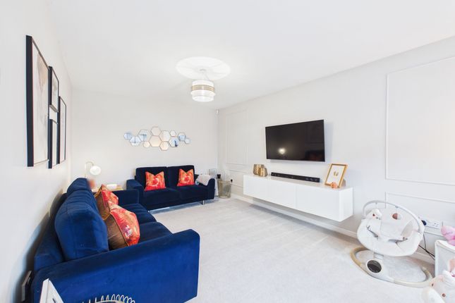 22 Guernsey Place, Hamilton photo 3