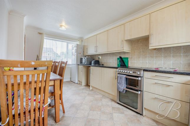 12, Glinton Avenue, Alfreton photo 4