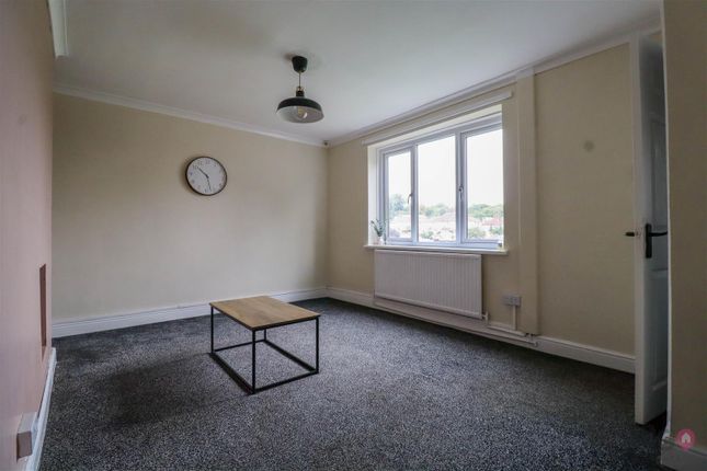 16, Roecar Close, Chesterfield photo 4