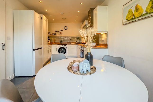 2 Cotford Close, Bristol, City of Bristol photo 3
