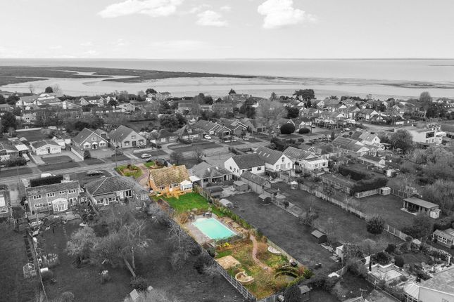308, Point Clear Road, Clacton-on-sea photo 3
