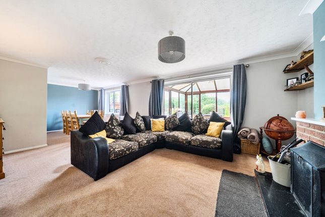 17 Brittons Close, Bedford photo 4