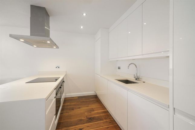 4 Aston Court, Aylestone Avenue, Brondesbury Park photo 2