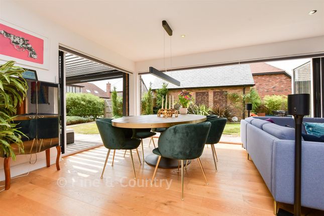 2, Elizabeth Drive, Sandwich photo 3