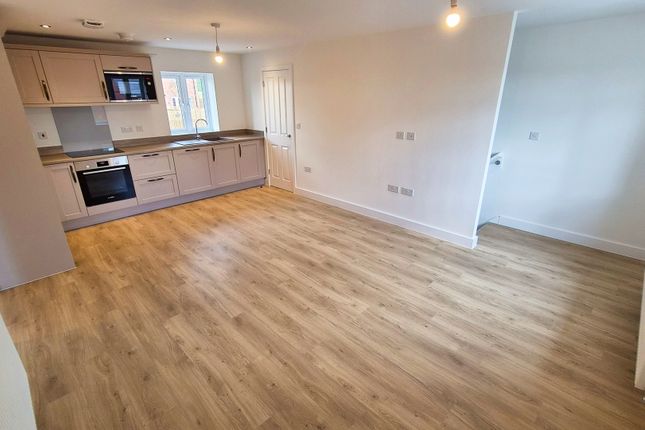 12, Lamiel Lane, Leicester photo 3