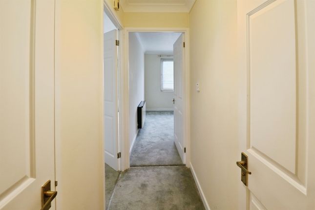 Flat 5, Homeside House, Bradford Place, Penarth photo 4