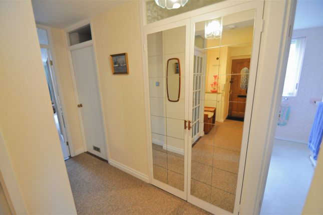 Flat for sale in Simon Court, Hoscote Park, West Kirby