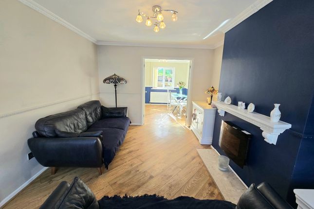72 Westward Place, Bridgend photo 2