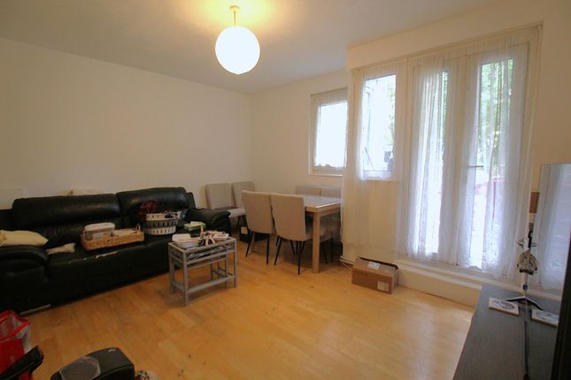 Flat 26, Mcglashon House, Hunton Street, London photo 2