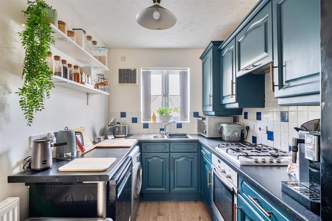 19, Cherry Tree Road, Axminster photo 4