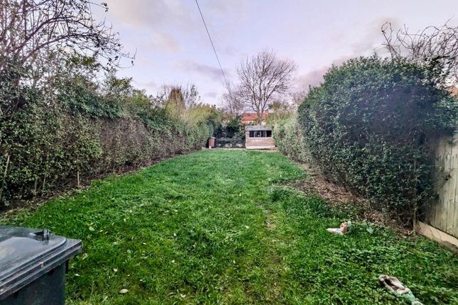 14, Kitchener Avenue, Derbyshire photo 2
