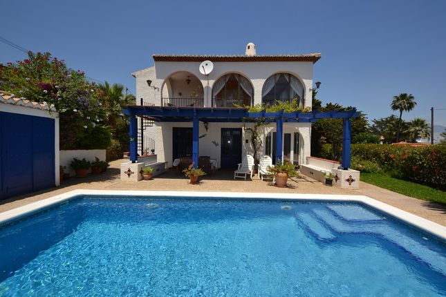 Villa for sale in Urb Monte De Los Almendros, Salobreña, Granada, Andalusia, Spain